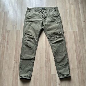 Zara men’s 34 Olive Green Pants